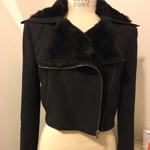 Collection Bebe faux fur crop jacket